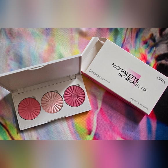OFRA Midi Palette - Blossom Blush - Picture 2 of 2